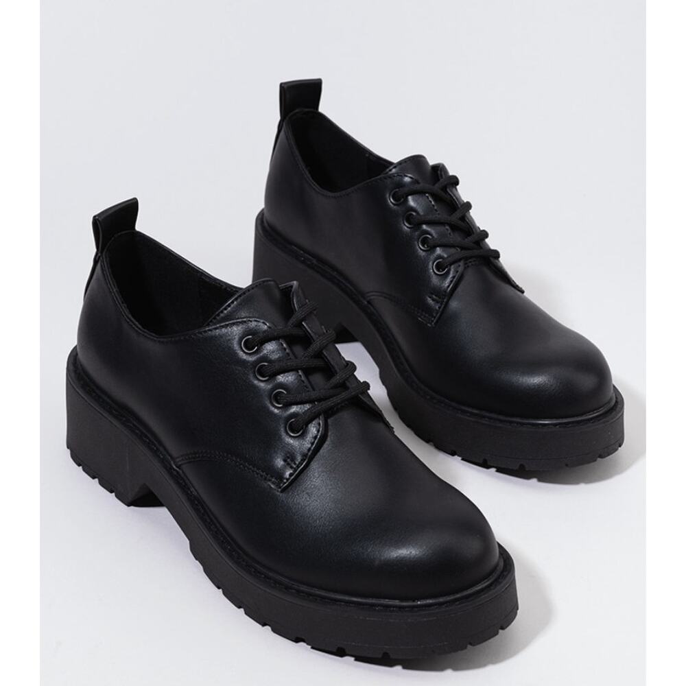 NEW NIB Madden Girl Black Cochise Oxford Shoe size 10